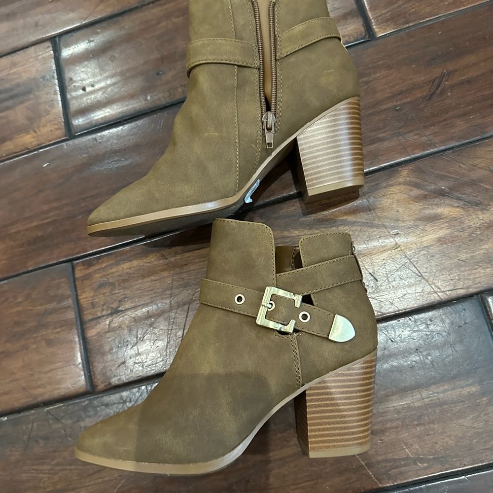 Aldo Urionia Camel Almond Toe Ankle Suede Booties Gold Buckle